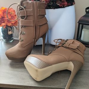 Ankle boots